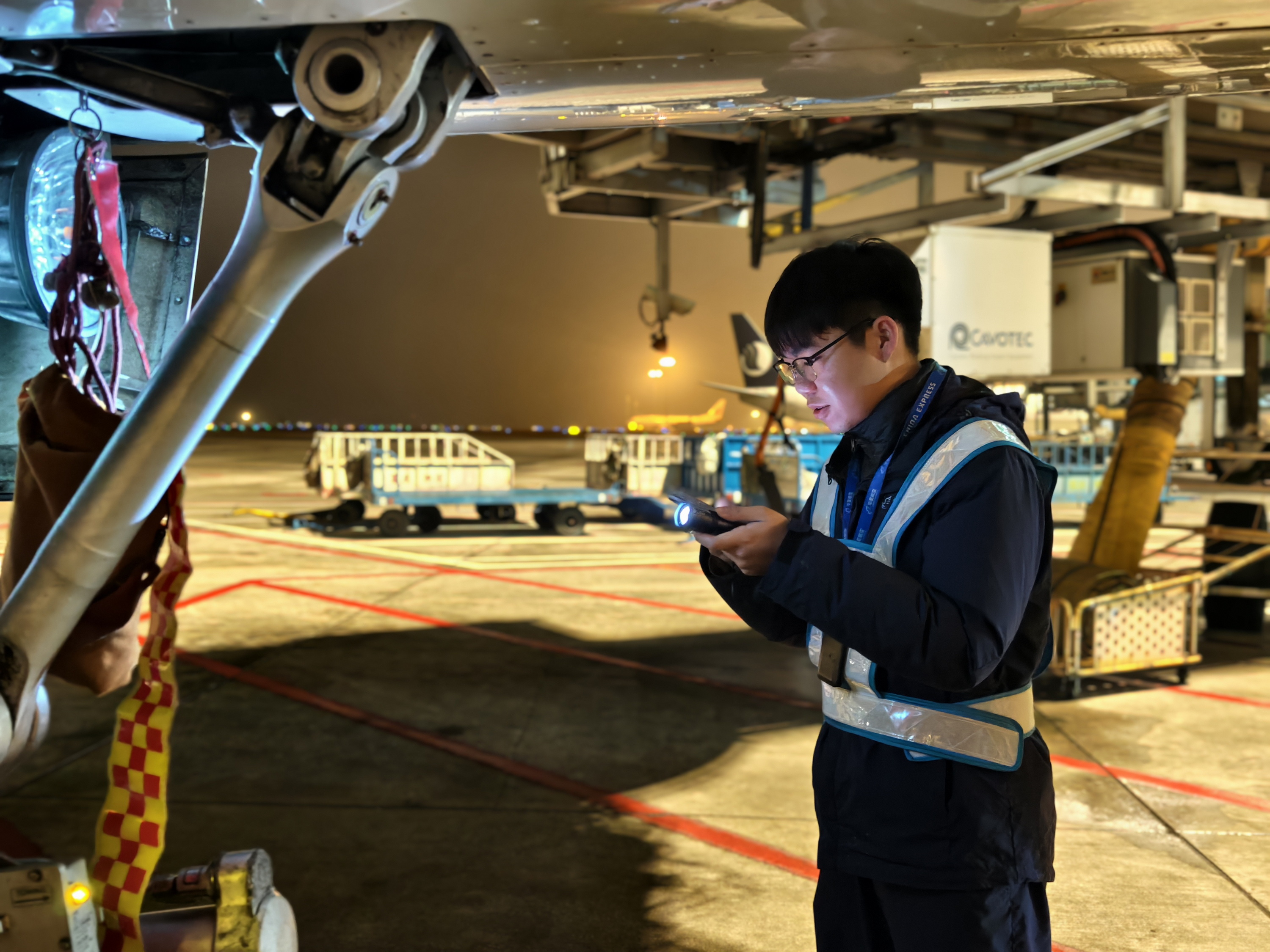 1770881547162318.jpg 6390579685509060823935994.jpg